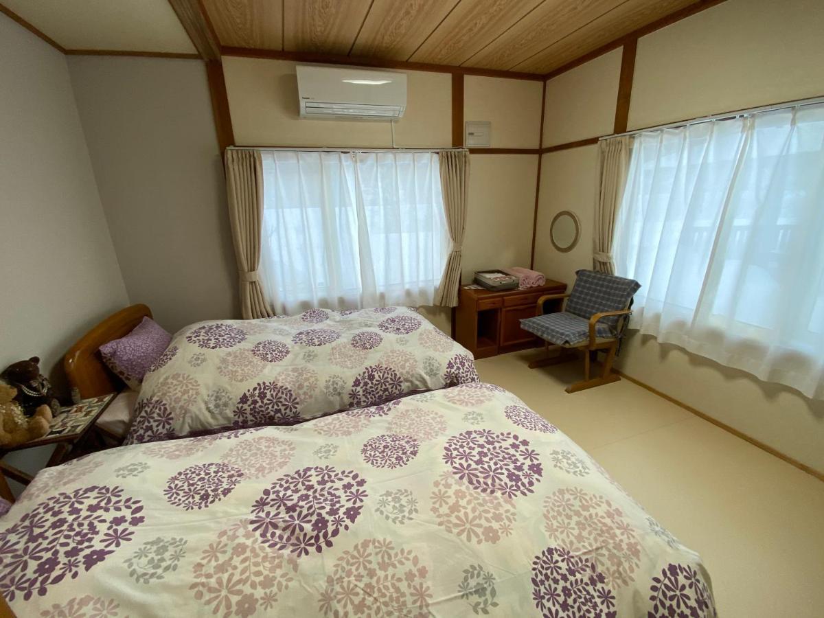 Coro Coro Guest House Бией Екстериор снимка